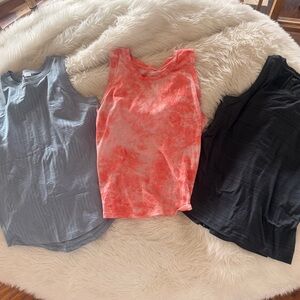 Sleeveless workout top bundle